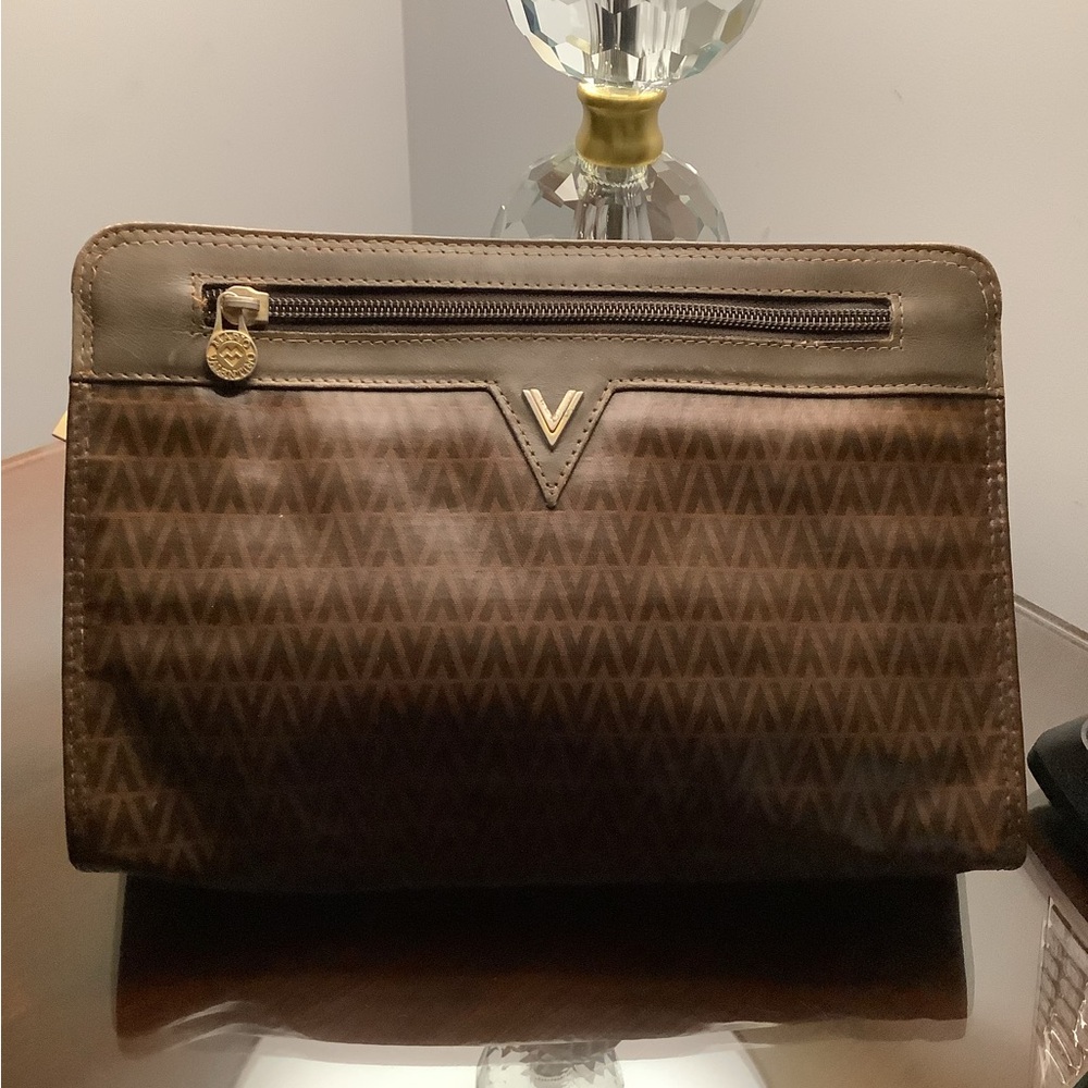 MARIO VALENTINO